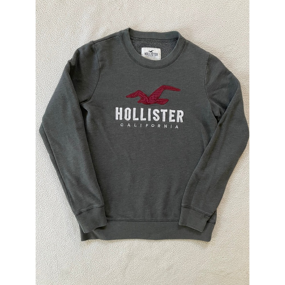 Hollister Mens Small Sweatshirt Gray Embroidered Logo Crewneck Pullover Applique